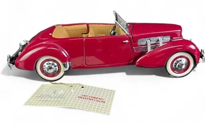 Franklin Mint 1:24 1937 Cord 812 Phaeton Coupe  Burgundy - Image 1 of 4