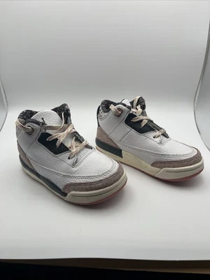 Air Jordan 3 Retro Toddler Kids 8C Shoes Floral & White Sneakers - Image 1 of 4