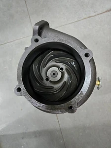 Cummins Water Pump KT19 / KTA19 / QSK19 3098969 / 3098970 / 3011389 - Picture 1 of 6
