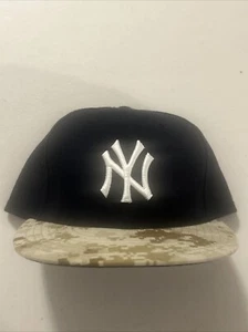 NY Yankees Digital Camo Bill Fitted Hat Cap 7 1/2  New Era 59Fifty MLB - Picture 1 of 5