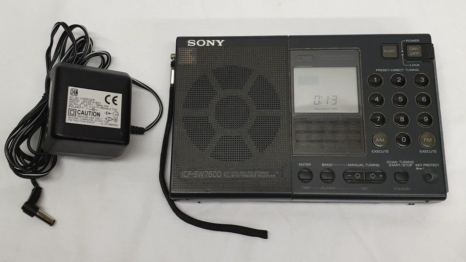 RADIO SONY ICF-SW7600 FM SW MW LW ESTÉREO PLL RECEPTOR TAMAÑO SOLEADO REPUESTO Y REPARACIÓN Foto 1 de 4