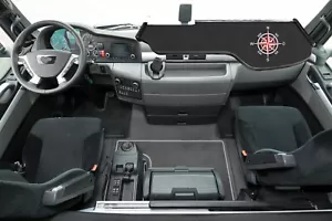 Estante de mesa de camión con escote cuero sintético negro liso adecuado para MAN TGX XXL - Imagen 1 de 3