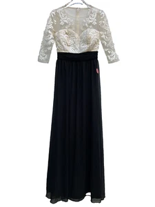 Chi Chi London New Embroidered Maxi Dress Size UK10 EUR38 US6 - Picture 1 of 7