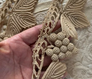 Paar 14 Zoll antike Häkelborte Kunsthandwerk unbenutzt Weinblatt-Design - Bild 1 von 5