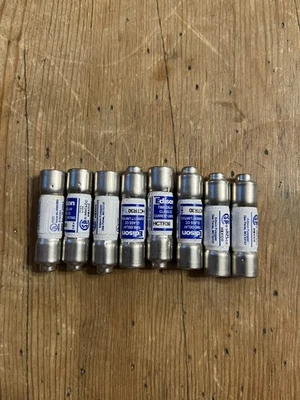 Lote de 8 Fusegear Edison HCTR30 600V 30A Foto 1 de 4