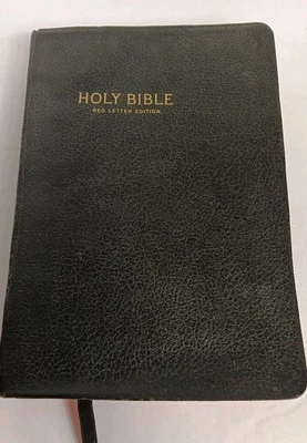 Holy Bible KJV Red Letter References Giant Print World Self Pronouncing - Image 1 of 4