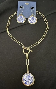 Set White/ Blue Floral Tile Necklace / Earrings - Picture 1 of 7