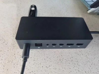 Microsoft Surface Dock suitable for Surface Pro 3 - 7+ and more - image 1 of 2