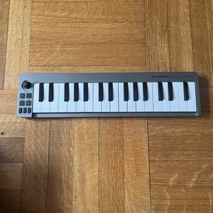 M-Audio Keystation Mini 32 MK3 USB MIDI keyboard portable controller mini keys - Picture 1 of 5
