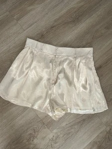 ♥♥ ZARA ♥♥ elegante Shorts Gr.L Viskose - Bild 1 von 3
