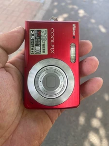 Nikon Digital Camera Coolpix S200 7.1MP Red English Language - Picture 1 of 5