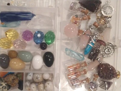 JEWELRY MAKING NATURAL CRYSTAL PENDANTS AGATES CRYSTAL BEADS BOTTLE PENDANTS++ - Image 1 of 4