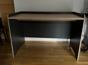 Schreibtisch gebraucht, anthrazit und holzoptik - Bild 1 von 5