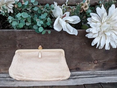 Cartera sin asas rectangular vintage Magid marfil con accesorio monedero Foto 1 de 4