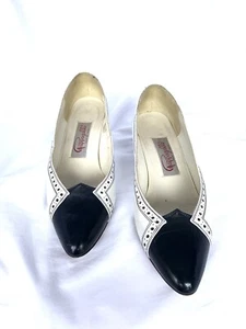 Pappagallo Black And White Leather Slip On Shoes Size 7 1/2 M - Picture 1 of 8