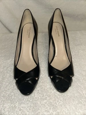 Zapato de vestir Cole Haan para mujer Lena OT Pump 8B charol usado buen estado. Foto 1 de 4