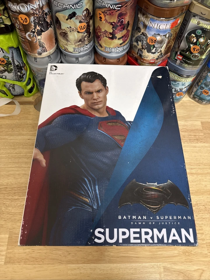 *EM ESTADO PERFEITO* ESTATUETA SUPERMAN 13" [Batman vs. Superman: Dawn of Justice] ORIGINAL - Imagem 1 de 3