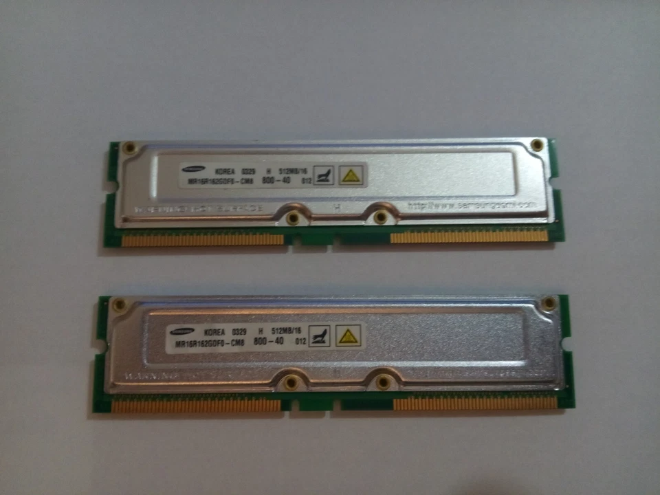 1GB 2X 512MB RAMBUS MEMORY 512/16 800-40 MR16R162GDF0-CM8 - Image 1 of 4