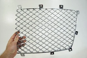 17-19 Bentley Bentayga lado izquierdo del conductor CROMO inserto rejilla radiador parrilla fabricante de equipos originales - Imagen 1 de 12