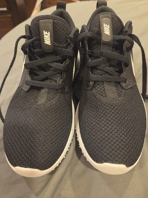 Tênis de golfe Nike feminino tamanho 7.5 - Imagem 1 de 4