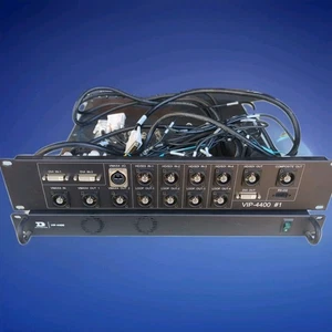 Procesador de imagen de video DAKTRONICS VIP-4400 0A-1278-0041 con panel de terminales trasero - Imagen 1 de 3