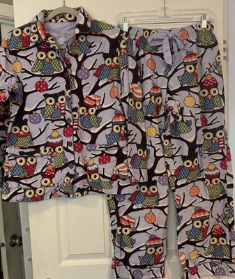 Conjunto de pijama Nick & Nora para mujer pequeño de franela púrpura búhos nevados vacaciones de Navidad Foto 1 de 4