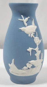 Vintage Jasperware Blue & White Bird Scene Vase 5.75" - Picture 1 of 4