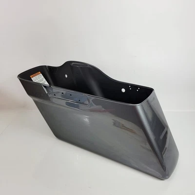 oem Harley Davidson 2022 Ultra Limited Left Saddlebag Gauntlet Gray Metallic - Image 1 of 4