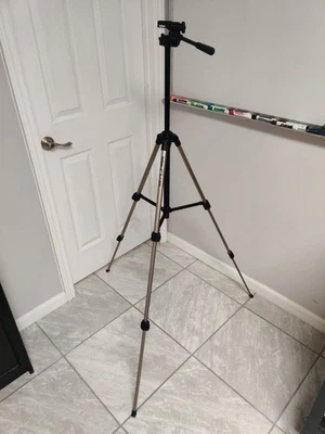 Velbon T-3500 Lightweight Photo Video Tripod Aluminum - Image 1 of 3