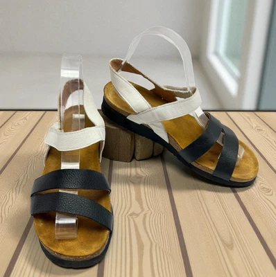 Sandálias NAOT 40/9 Kayla tiras couro preto e branco casual biqueira aberta em excelente estado usado - Imagem 1 de 4