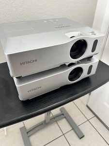 Hitachi CP-X401 LCD Projector - Picture 1 of 11