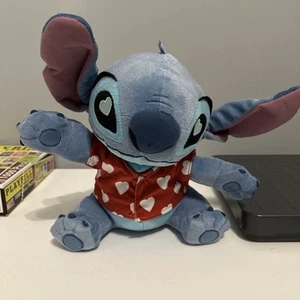 11 Zoll Disney Lilo & Stitch Herzen Plüschtier von Just Play Stofftier - Bild 1 von 8