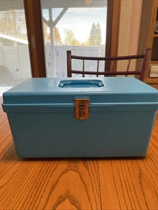 Vintage Wil-Hold Wilson blau Nähkästchen mit heraushebbarem Sortierer Tablett 12x7x6,5 Zoll - Bild 1 von 20