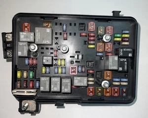 GMC Terrain 2012 caja de fusibles relé 22929762 - Imagen 1 de 2