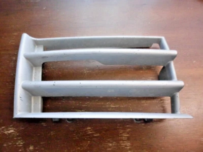 2001 Lincoln LS - Front Lower Grille Insert Silver ***HEAVY WEAR*** - Image 1 of 4
