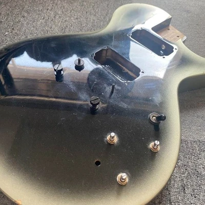 Корпус FERNANDES BURNY Les Paul серебристый черный - Изображение 1 из 4