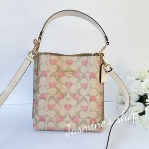 NWT coach Mollie Bucket Bag 22 In Signature Canvas With Heart Print CP056 - Picture 1 of 10