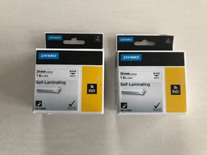 Lot 2 Rouleaux d'étiquettes industrielles vinyle Rhino Dymo 1734821 24mm x 5,5 m - Afbeelding 1 van 5