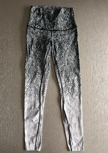 NEW LULULEMON Wunder Under Pant HR Size 6 Dazzle 50g Alpine White Black Tight - Picture 1 of 4