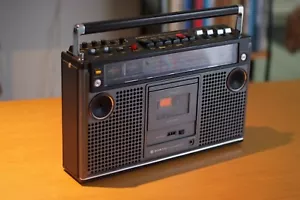 Vintage Sanyo Radio Cassette, Retro Style, Rare, Made In Japan, Rare, Beautiful - Bild 1 von 12