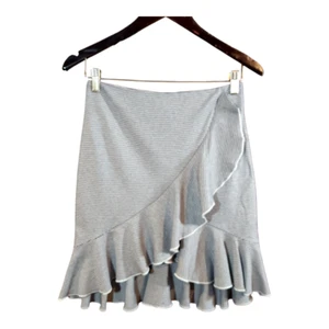 Minifalda Debren Club Monaco con volantes a rayas blancas y negras pequeña para mujer nueva con etiquetas - Imagen 1 de 7