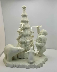 Department 56 Snowbabies "Lift Me Higher, I Can't Reach" with Original box 68632 - Picture 1 of 1