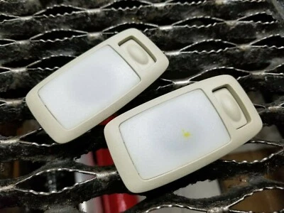 Infiniti Q40 2014 2015 luz de techo interior 2 piezas OEM 34 K Foto 1 de 4