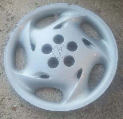 (1) OEM 1995-98 Pontiac Grand AM 95-99 Sunfire 15" Hubcap Wheel Cover #M 9592478 - Image 1 of 4
