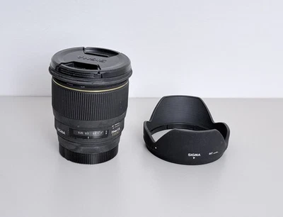 Sigma 28 mm F/1.8 EX DG for Sony A-mount lens - Image 1 of 3