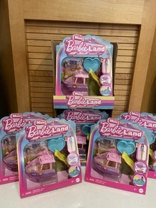 2024 MATTEL Mini Barbie Land Color Changing Yacht + Pool-Slide And 1 1/2" Barbie - Picture 1 of 16