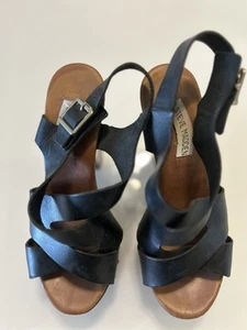 Women's Steve Madden Black Leather Wide Straps Wood Wedge Heel 3" 7 Pumps - Picture 1 of 2