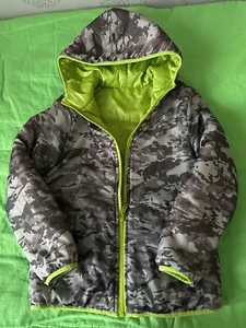 Kinder- Wende- Anorak Gr. 152, Polyester, grün und gemustert, leicht - Bild 1 von 2