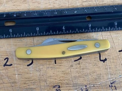 Schrade 835Y USA Folding Pocket Knife 3 Blade Vintage - Image 1 of 4