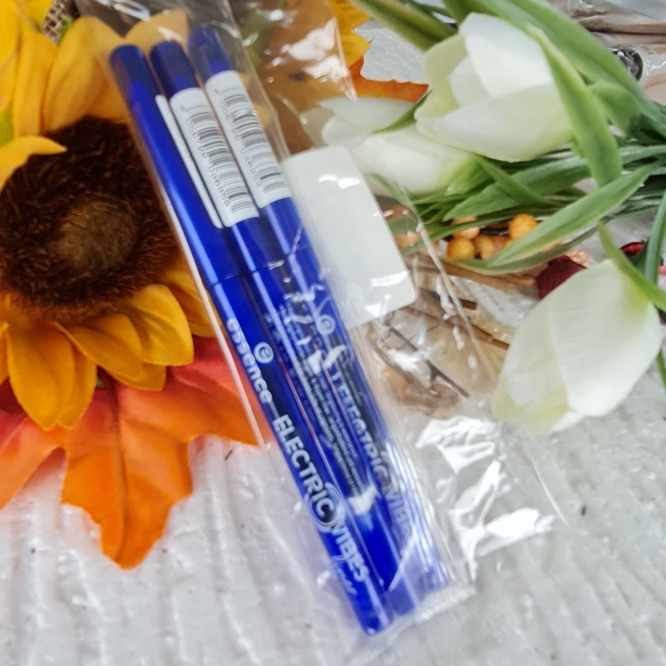 essence Electric Vibes Liner 0 28g vegan 02.sorrynotsorry